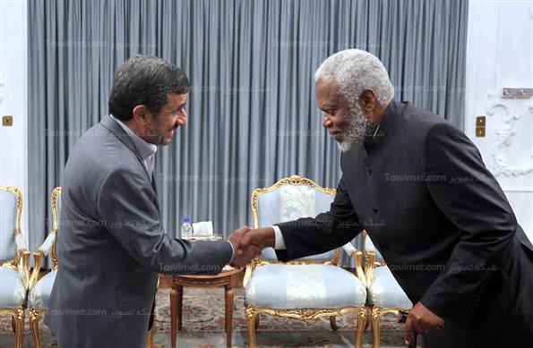 دیدار احمدی نژاد با فرستاده ويژه رئيس جمهور غنا