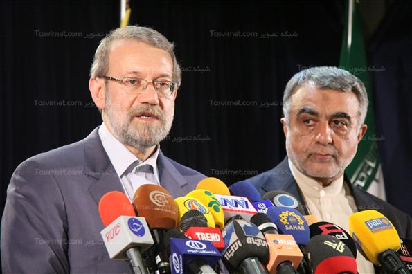 علی لاریجانی از ستاد انتخابات کشور بازدید کرد