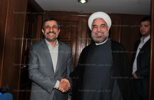 احمدي‌نژاد با  حسن روحاني دیدار کرد