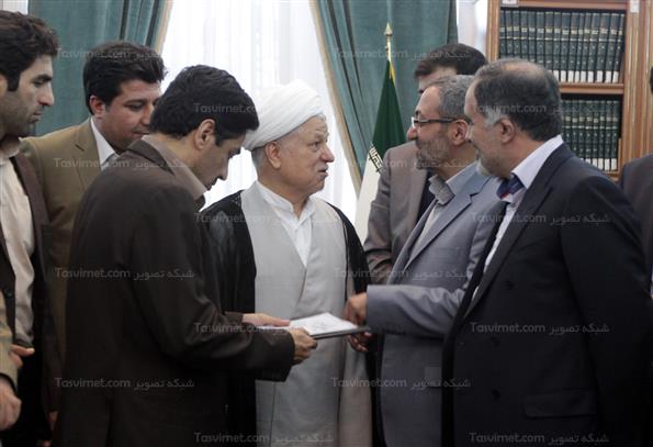 دیدارهاشمی رفسنجانی بااعضای شورای مرکزی جبهه شاهد