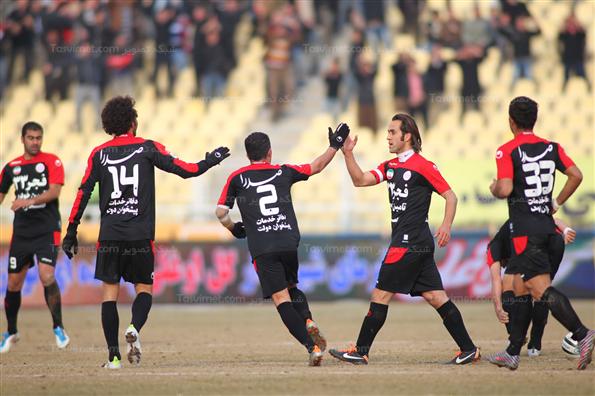 دیدار تیم های فوتبال پرسپولیس و شهرداری تبریز