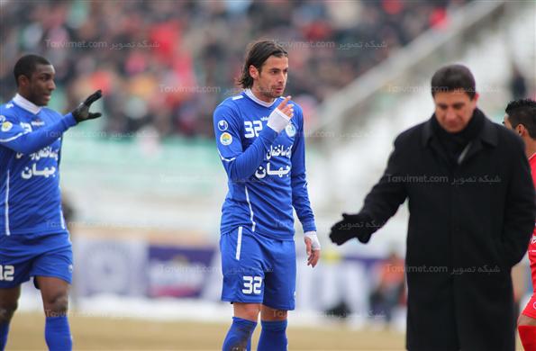 دیدار تیم های فوتبال استقلال و تراکتورسازی تبریز