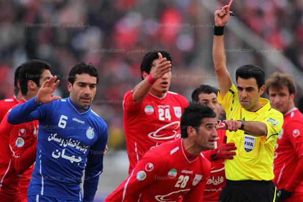 دیدار تیم های فوتبال استقلال و تراکتورسازی تبریز