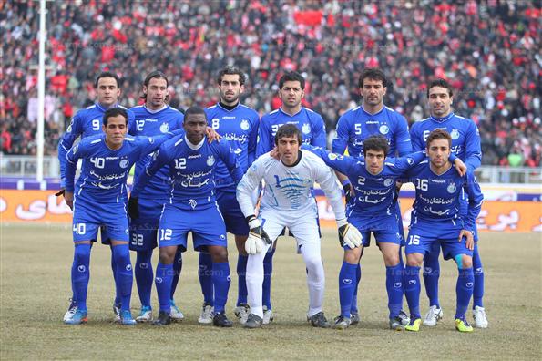 دیدار تیم های فوتبال استقلال و تراکتورسازی تبریز