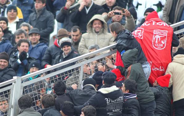 دیدار تیم های فوتبال استقلال و تراکتورسازی تبریز