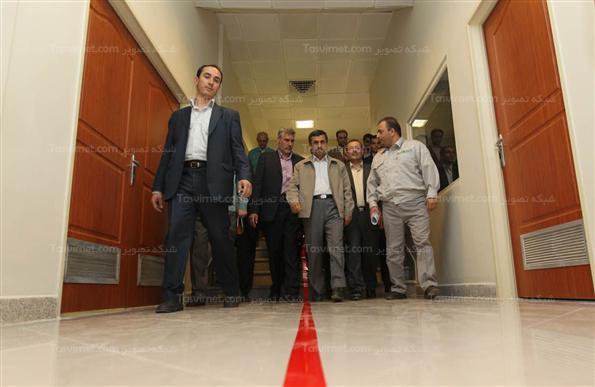 احمدی نژاد در مراسم افتتاح فاز اول واحد تولید آهن