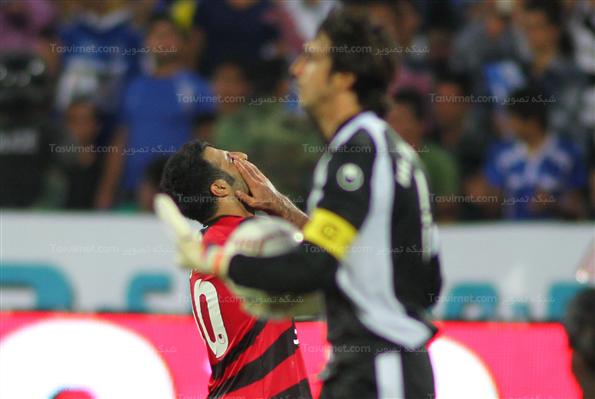 دیدار تیم های فوتبال استقلال و پرسپولیس