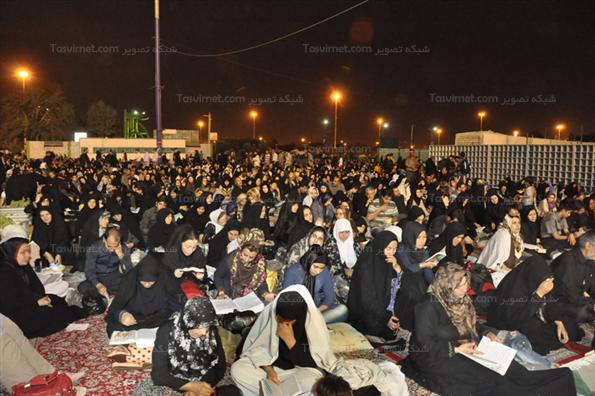 مراسم احیا در مرقد مطهر امام(ره)