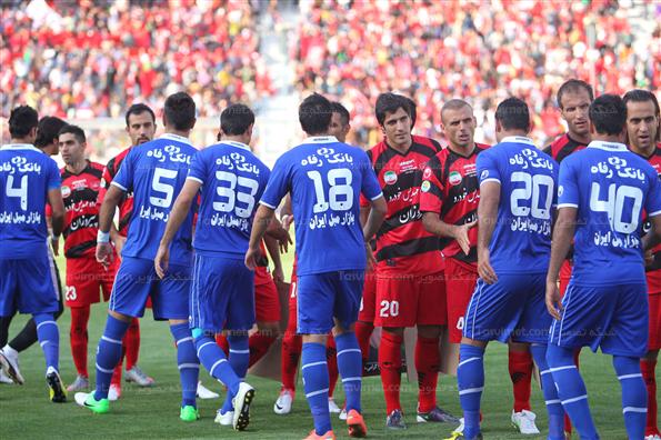 دیدار تیم های فوتبال استقلال و پرسپولیس
