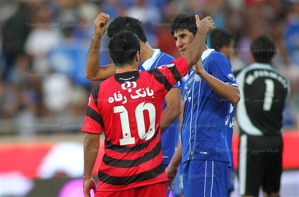 دیدار تیم های فوتبال استقلال و پرسپولیس