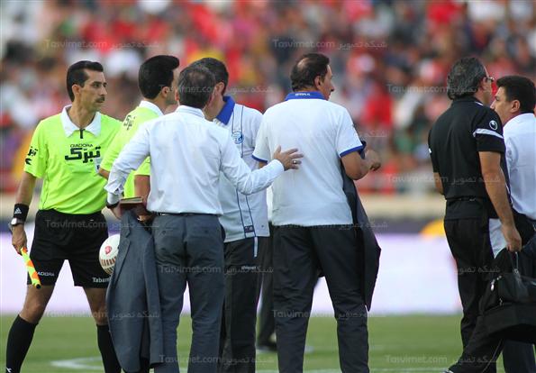 دیدار تیم های فوتبال استقلال و پرسپولیس