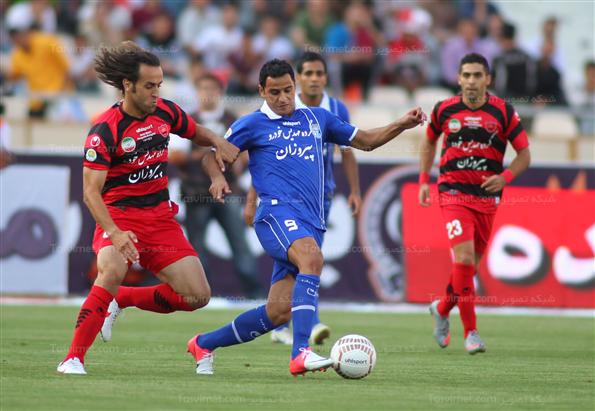 دیدار تیم های فوتبال استقلال و پرسپولیس