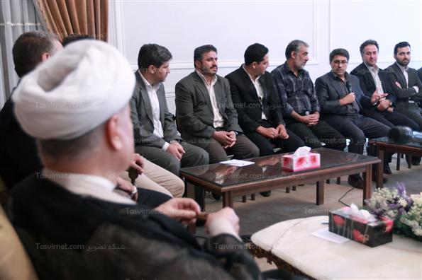 دیدار جمعی از اعضاء انجمن روزنامه های غیر دولتی