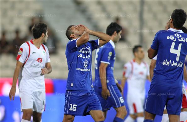 دیدار تیم های استقلال تهران و راه آهن شهر ری