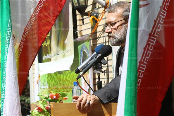 دکتر لاریجانی در یادواره شهدای روستای نوا