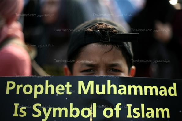 راهپیمایی مسلمانان اندونزی در اعتراض به اهانت به پیامبر اسلام