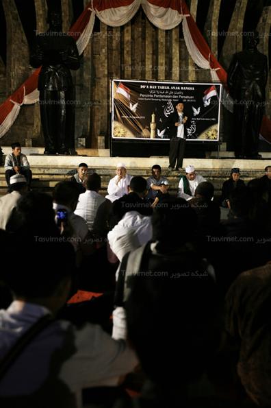 شب هزار شمع