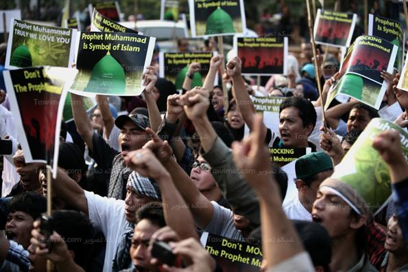 راهپیمایی مسلمانان اندونزی در اعتراض به اهانت به پیامبر اسلام