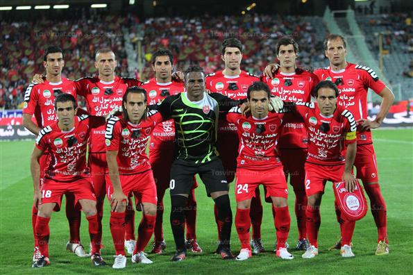 دیدار تیم های پرسپولیس و نفت تهران