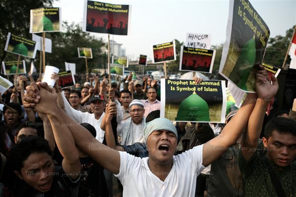 راهپیمایی مسلمانان اندونزی در اعتراض به اهانت به پیامبر اسلام