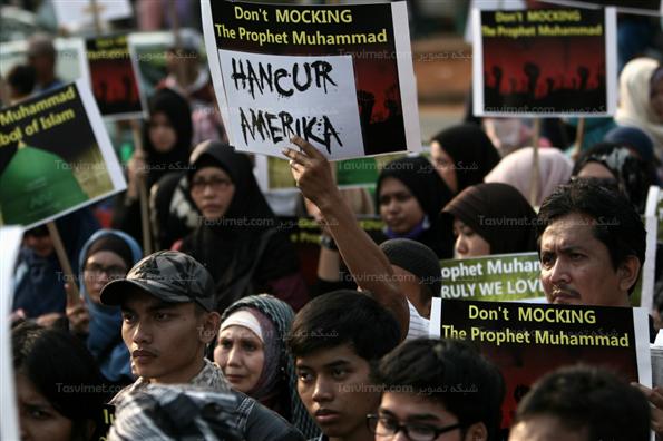 راهپیمایی مسلمانان اندونزی در اعتراض به اهانت به پیامبر اسلام