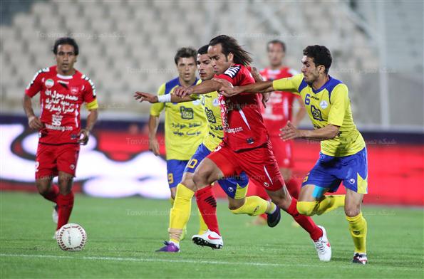 دیدار تیم های پرسپولیس و نفت تهران