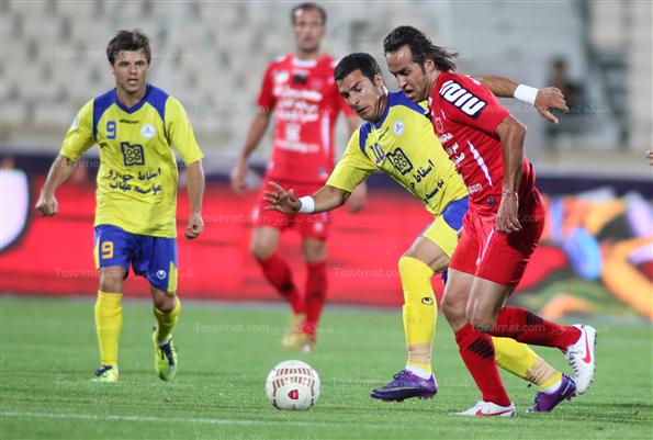 دیدار تیم های پرسپولیس و نفت تهران