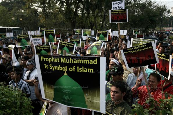 راهپیمایی مسلمانان اندونزی در اعتراض به اهانت به پیامبر اسلام