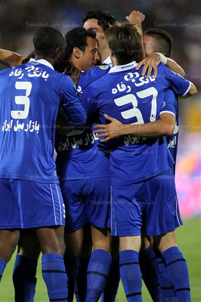 دیدار تیم های استقلال تهران و راه آهن شهر ری