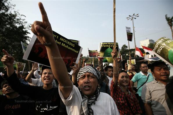 راهپیمایی مسلمانان اندونزی در اعتراض به اهانت به پیامبر اسلام