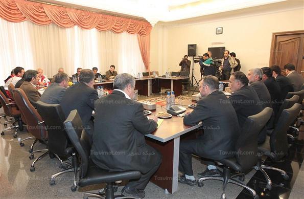 بازدید محمود احمدی نژاد از روند ساخت و ساز مسکن زلزله زدگان