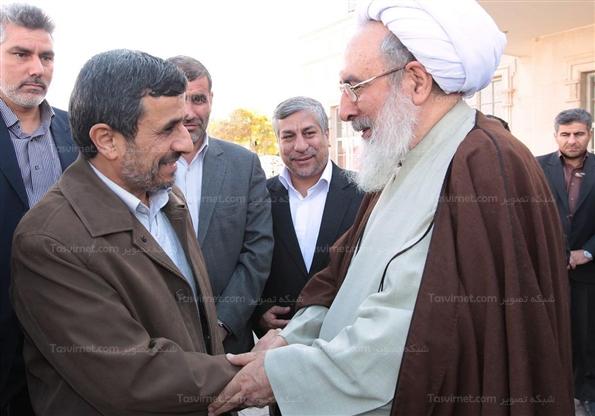 بازدید محمود احمدی نژاد از روند ساخت و ساز مسکن زلزله زدگان