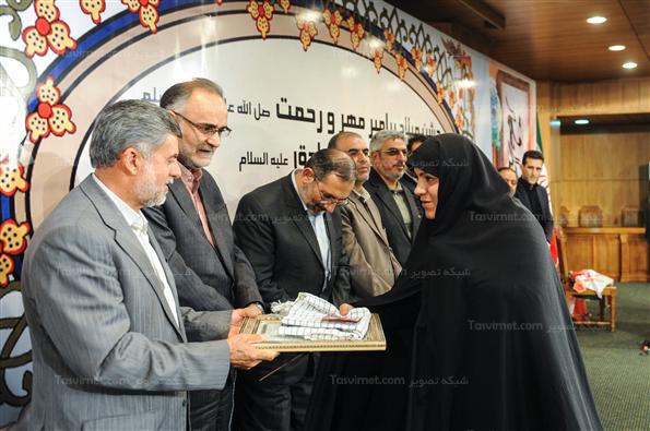 تجلیل از نخبگان ورزشی بسیجی در جشن بزرگ میلاد