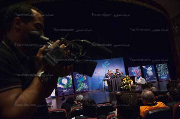 رونمایی از پوسترها و تندیس جشنواره‌ی فیلم فجر