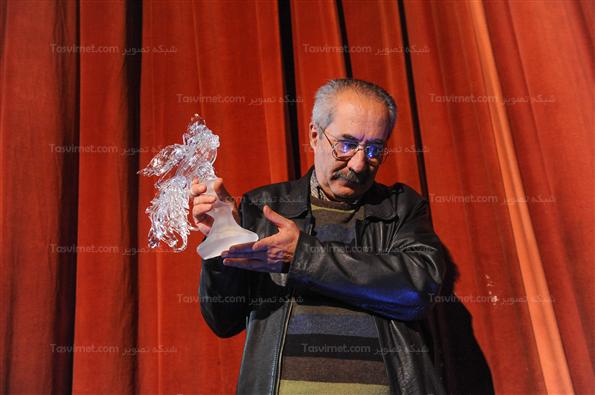 رونمایی از پوسترها و تندیس جشنواره‌ی فیلم فجر