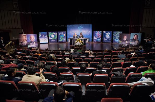 رونمایی از پوسترها و تندیس جشنواره‌ی فیلم فجر