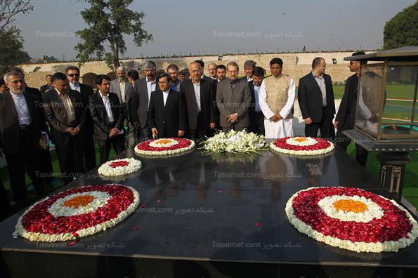 ادای احترام رئیس مجلس به مقام گاندی