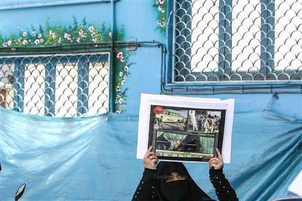 تجمع اعتراض‌آمیز در مقابل سفارت پاکستان