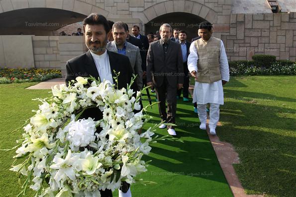 ادای احترام رئیس مجلس به مقام گاندی