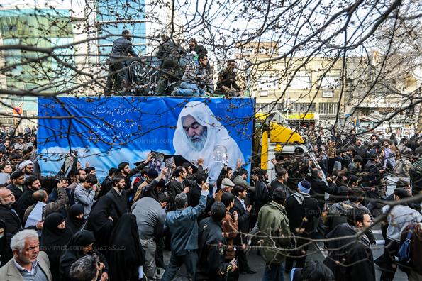 مراسم تشییع پیکر آیت‌الله حاج شیخ عزیز الله خوشوقت