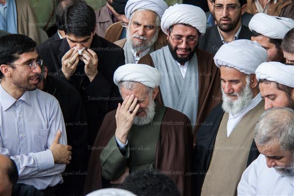 مراسم خاکسپاری پیکر آیت‌ الله عزیزالله خوشوقت
