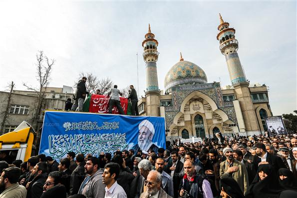 مراسم تشییع پیکر آیت‌الله حاج شیخ عزیز الله خوشوقت