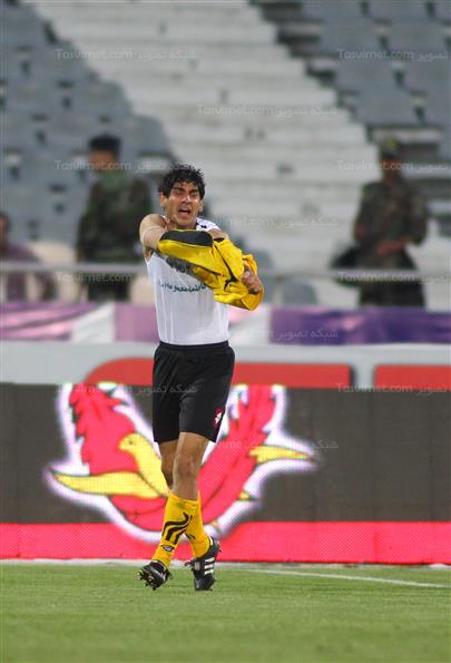 دیدار تیم‌های فوتبال استقلال تهران و سپاهان اصفهان