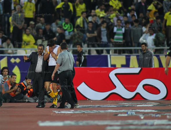 دیدار تیم‌های فوتبال استقلال تهران و سپاهان اصفهان