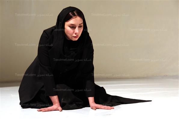 نمایش گاهی یه تلفن به خودت بزن