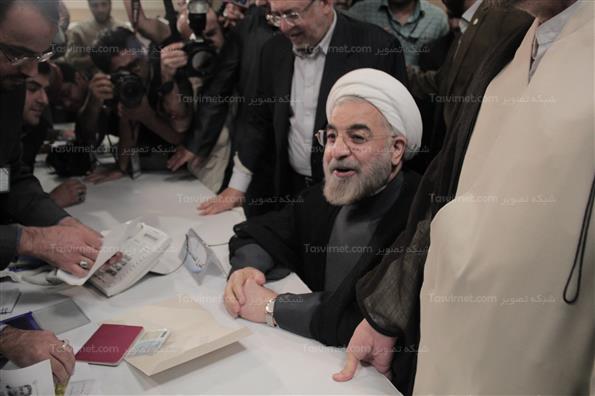 حجت‌الاسلام حسن روحانی ثبت نام کرد