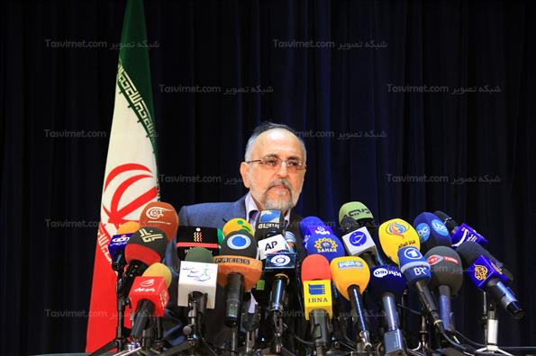 اعلمی ثبت نام کرد