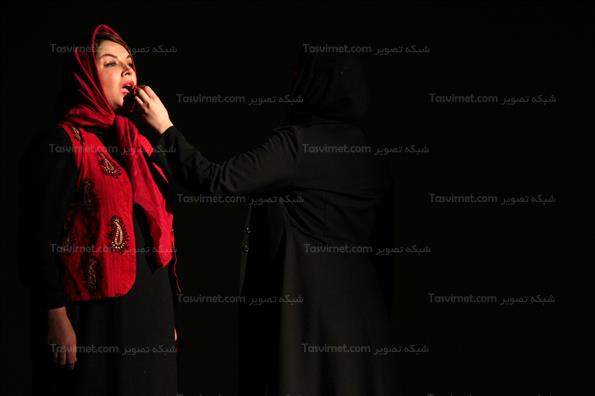 نمایش گاهی یه تلفن به خودت بزن