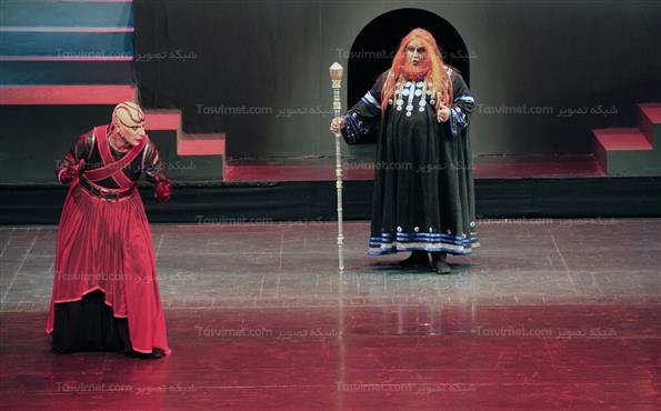 نمایش مرغ باران