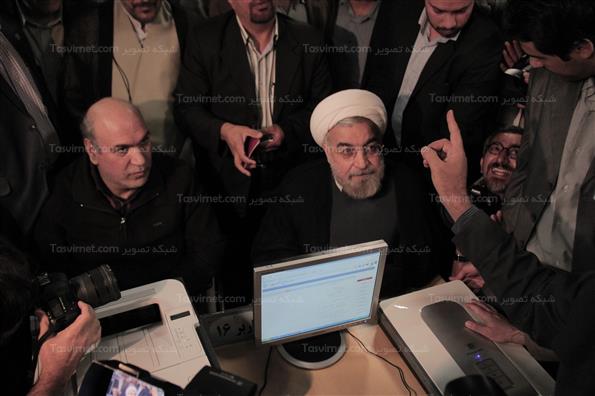 حجت‌الاسلام حسن روحانی ثبت نام کرد